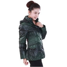 渐变色红豆羽绒服 潮流与实用的完美邂逅